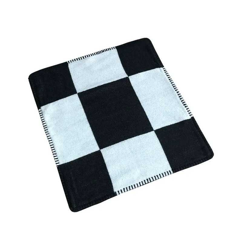 Letter Knitted Blanket Plaid Fleece Cape For Living Room Portable Warm Sofa Bed Cover Luxurious Nap Blanket Bedroom Office