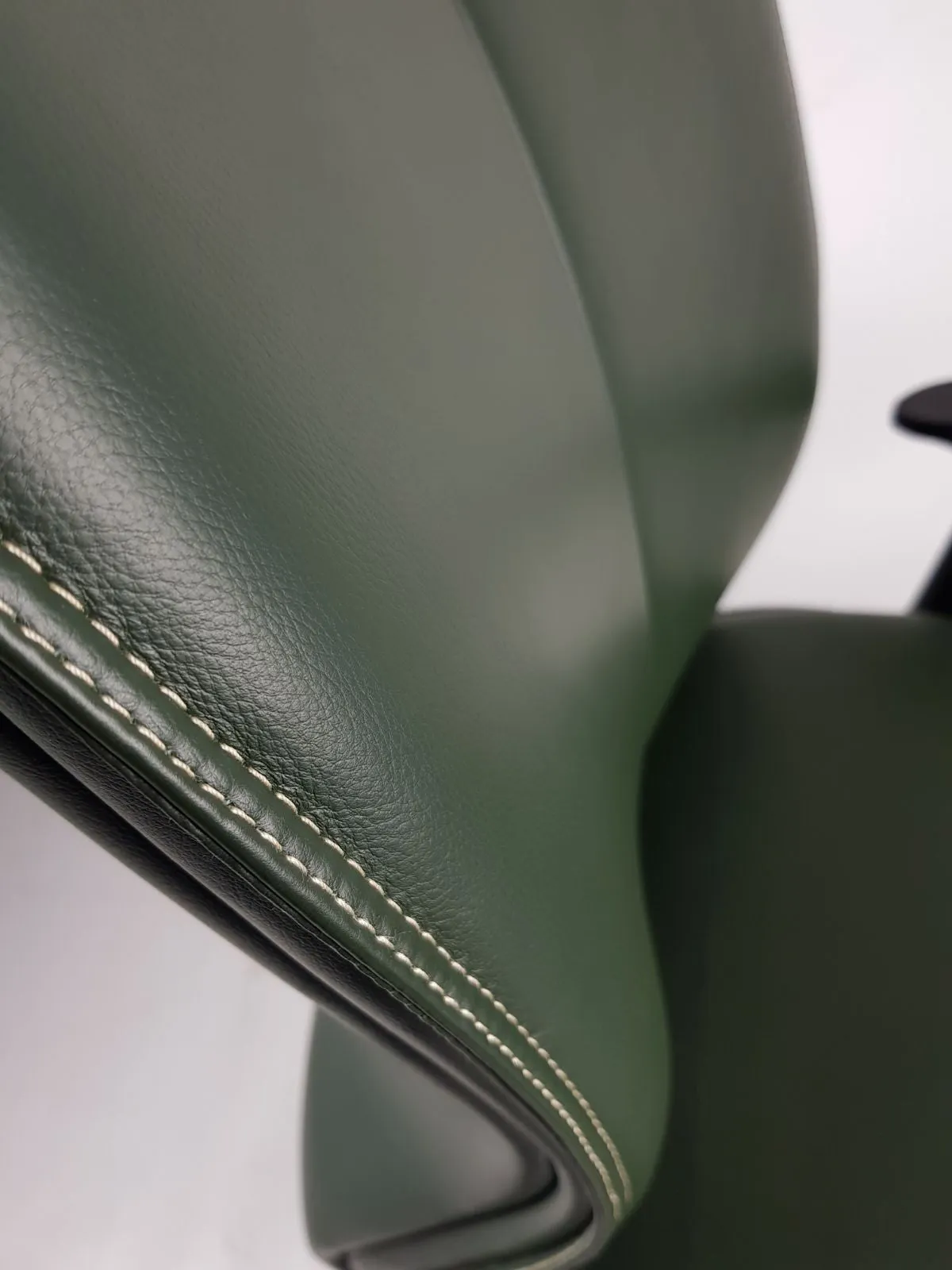 Natural Hide Green Leather Executive Office Chair - HB-020-GRN