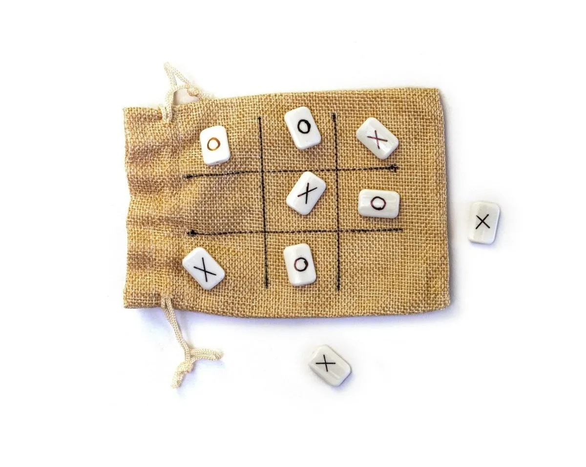 Rocking Potato Portable Tic-tac-toe